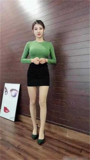 白银81透明旗袍脚控