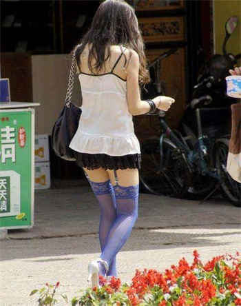 乡村艳妇桃子800章