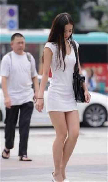 女治疗师亲自上阵指导