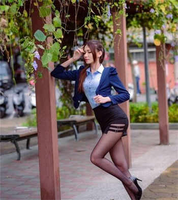打屁股学校机器惩罚