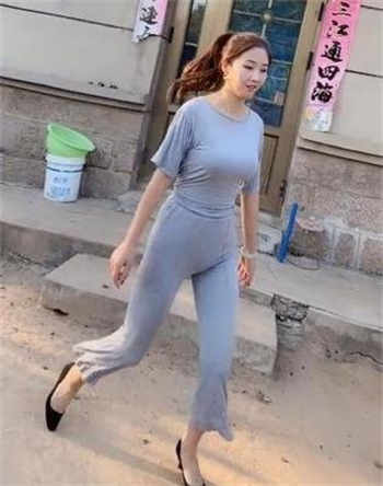 公猫一直骑母猫不进去