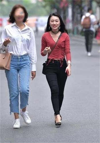 17岁房东智取众美小说