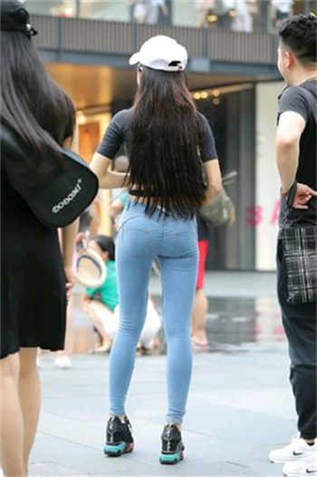 女员工的滋味1080夜色