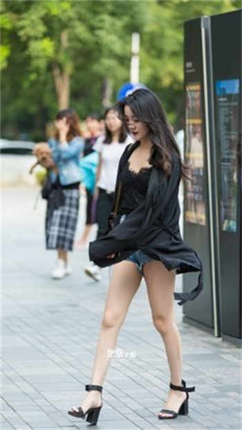抖音小脚丫事件