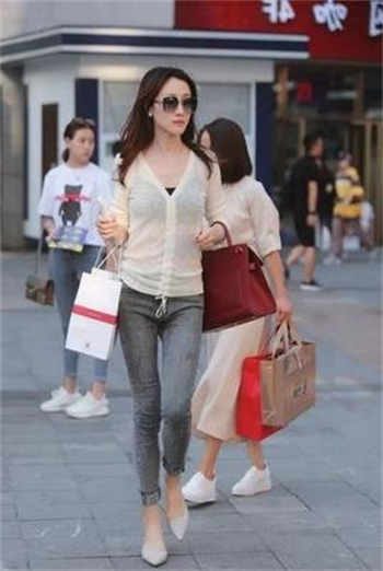 好想c鞠婧祎